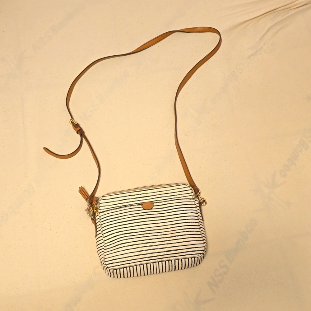 Fossil purse, handbag